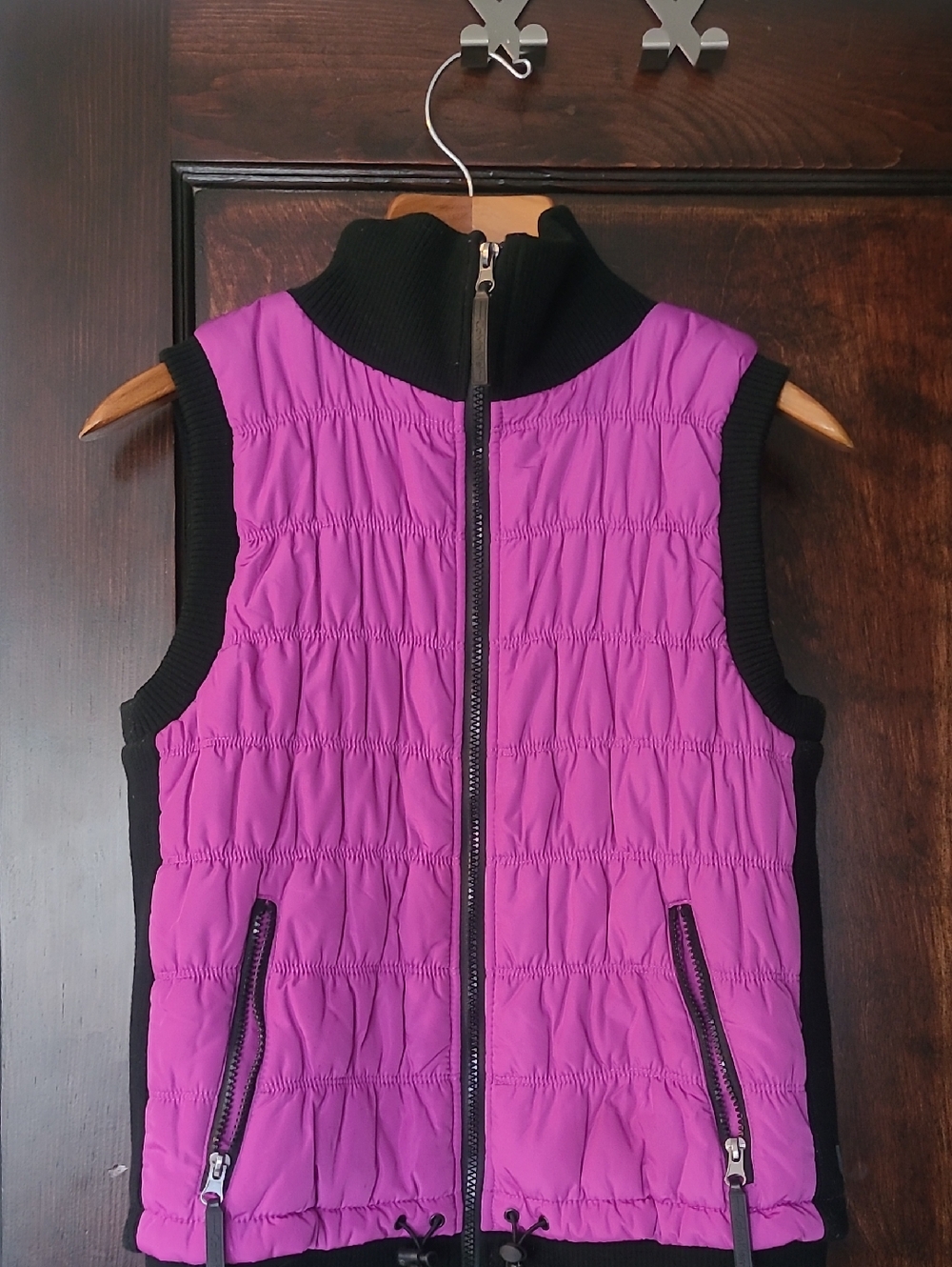 Calvin Klein Performance Quilted Magenta Sleeveless Vest with Black Trim